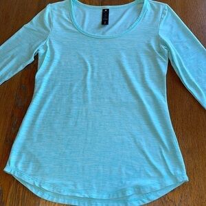 Yogalicious Long Sleeve Top size XS scoop neck curved hemline